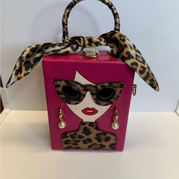 Pink Handbag with Leopard Print and Pearl Accents (includes crossbody chain) - Picture 1 of 6